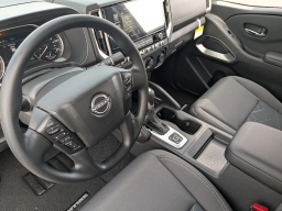 Nissan Frontier SV Crew Cab 4x4 2026