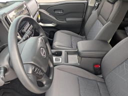 Nissan Frontier SV Crew Cab 4x4 2026
