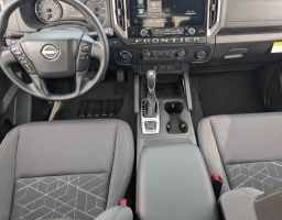 Nissan Frontier SV Crew Cab 4x4 2026