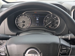 Nissan Frontier SV Crew Cab 4x4 2026