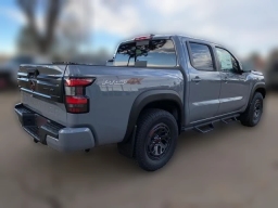 Nissan Frontier PRO-4X Crew Cab 4x4 2026