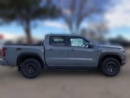 Nissan Frontier PRO-4X Crew Cab 4x4 2026