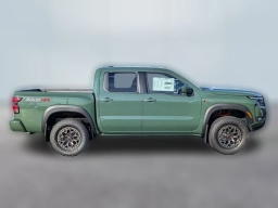 Nissan Frontier PRO-4X w/R Package Crew Cab 4x4 2026