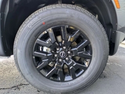 Nissan Frontier SV Crew Cab 4x4 2026