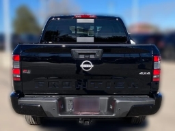Nissan Frontier SV Crew Cab 4x4 2026