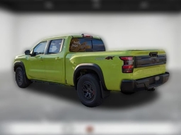 Nissan Frontier PRO-4X Crew Cab 4x4 Long Bed 2026