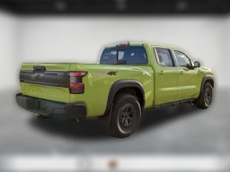Nissan Frontier PRO-4X Crew Cab 4x4 Long Bed 2026