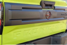 Nissan Frontier PRO-4X Crew Cab 4x4 Long Bed 2026
