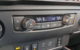 Nissan Frontier PRO-4X Crew Cab 4x4 Long Bed 2026