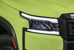 Nissan Frontier PRO-4X Crew Cab 4x4 Long Bed 2026