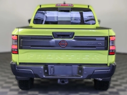 Nissan Frontier PRO-4X Crew Cab 4x4 Long Bed 2026