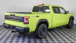 Nissan Frontier PRO-4X Crew Cab 4x4 Long Bed 2026