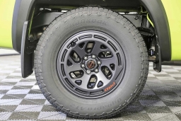 Nissan Frontier PRO-4X Crew Cab 4x4 Long Bed 2026