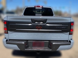 Nissan Frontier PRO-4X Crew Cab 4x4 Long Bed 2026