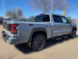 Nissan Frontier PRO-4X Crew Cab 4x4 Long Bed 2026