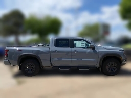 Nissan Frontier PRO-4X Crew Cab 4x4 Long Bed 2026