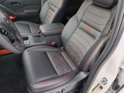 Nissan Frontier PRO-4X Crew Cab 4x4 Long Bed 2026