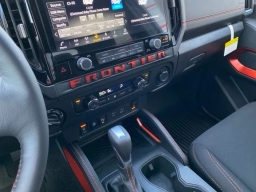 Nissan Frontier PRO-4X Crew Cab 4x4 Long Bed 2026