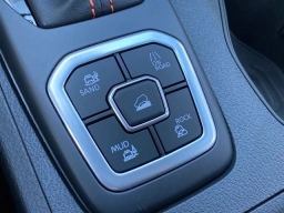 Nissan Frontier PRO-4X Crew Cab 4x4 Long Bed 2026