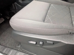 Nissan Frontier SV Crew Cab 4x4 Long Bed 2026