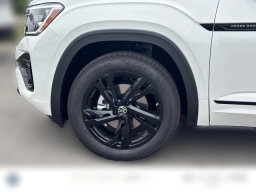 Volkswagen Atlas Cross Sport 2.0T SEL R-Line Black 4MOTION 2026