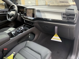 Volkswagen Atlas Cross Sport 2.0T SEL R-Line Black 4MOTION 2026