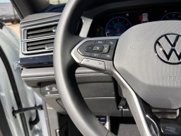 Volkswagen Atlas Cross Sport 2.0T SEL R-Line Black 4MOTION 2026