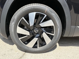 Volkswagen Atlas Cross Sport 2.0T SEL 4MOTION 2026