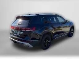 Volkswagen Atlas 2.0T Peak Edition 4MOTION 2026