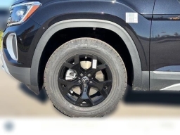 Volkswagen Atlas 2.0T Peak Edition 4MOTION 2026