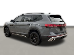 Volkswagen Atlas 2.0T Peak Edition 4MOTION 2026
