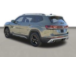 Volkswagen Atlas 2.0T Peak Edition 4MOTION 2026