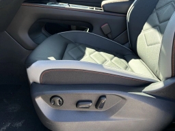 Volkswagen Atlas 2.0T Peak Edition 4MOTION 2026