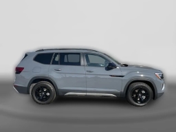 Volkswagen Atlas 2.0T Peak Edition 4MOTION 2026