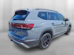 Volkswagen Atlas 2.0T Peak Edition 4MOTION 2026