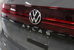 Volkswagen Atlas 2.0T Peak Edition 4MOTION 2026