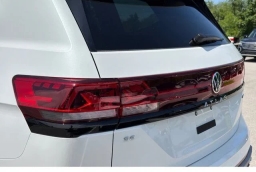 Volkswagen Atlas 2.0T Peak Edition 4MOTION 2026