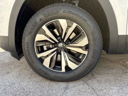 Volkswagen Atlas Cross Sport 2.0T SE FWD 2026