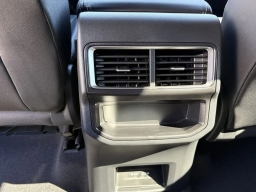 Volkswagen Atlas Cross Sport 2.0T SE FWD 2026