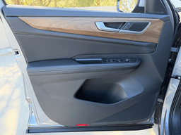 Volkswagen Atlas 2.0T SE FWD 2026