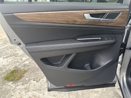 Volkswagen Atlas 2.0T SE FWD 2026