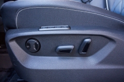 Volkswagen Atlas Cross Sport 2.0T SEL Premium R-Line 4MOTION 2026