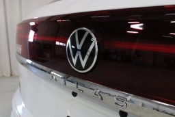 Volkswagen Atlas Cross Sport 2.0T SEL Premium R-Line 4MOTION 2026