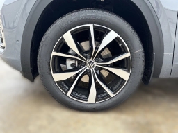 Volkswagen Atlas Cross Sport 2.0T SEL Premium R-Line 4MOTION 2026