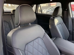 Volkswagen Atlas Cross Sport 2.0T SEL Premium R-Line 4MOTION 2026