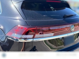 Volkswagen Atlas Cross Sport 2.0T SEL Premium R-Line 4MOTION 2026