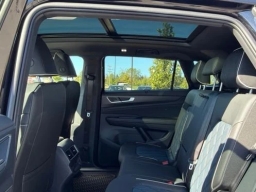 Volkswagen Atlas Cross Sport 2.0T SEL Premium R-Line 4MOTION 2026