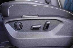 Volkswagen Atlas Cross Sport 2.0T SEL Premium R-Line 4MOTION 2026