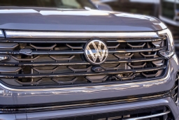 Volkswagen Atlas Cross Sport 2.0T SEL Premium R-Line 4MOTION 2026