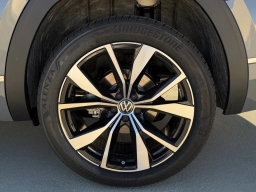 Volkswagen Atlas 2.0T SEL Premium R-Line 4MOTION 2026